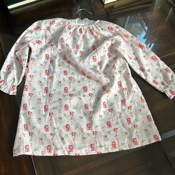 Edgehill Collection
Pearly Gates X Edgehill Collection Candy Cane Nightgown - Picture 7 of 11